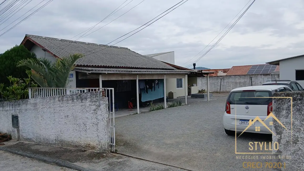 Foto 1 de Terreno / Lote à venda, 597m2 em Fazenda Santo Antônio, Sao Jose - SC