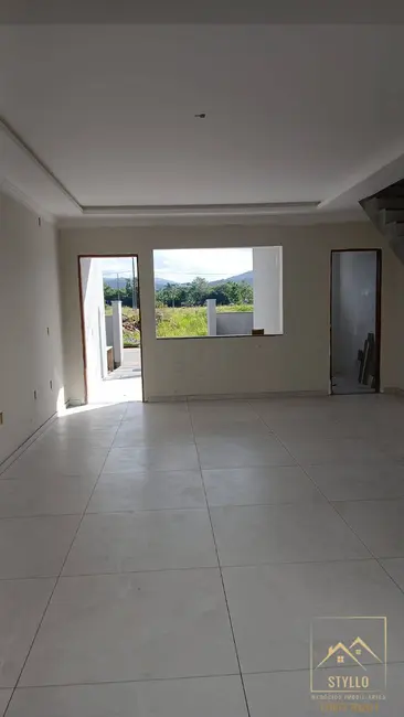 Foto 4 de Sobrado com 2 quartos à venda, 115m2 em Sertão do Maruim, Sao Jose - SC