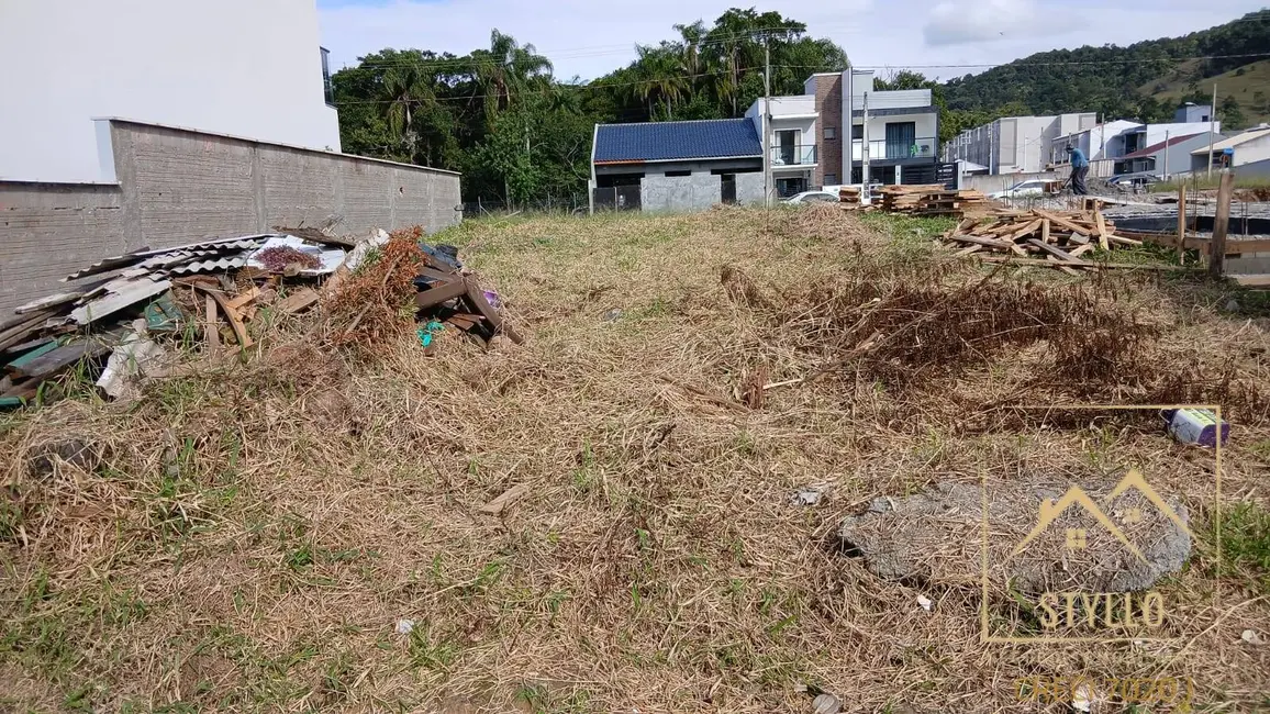 Foto 1 de Terreno / Lote à venda, 200m2 em Forquilhas, Sao Jose - SC