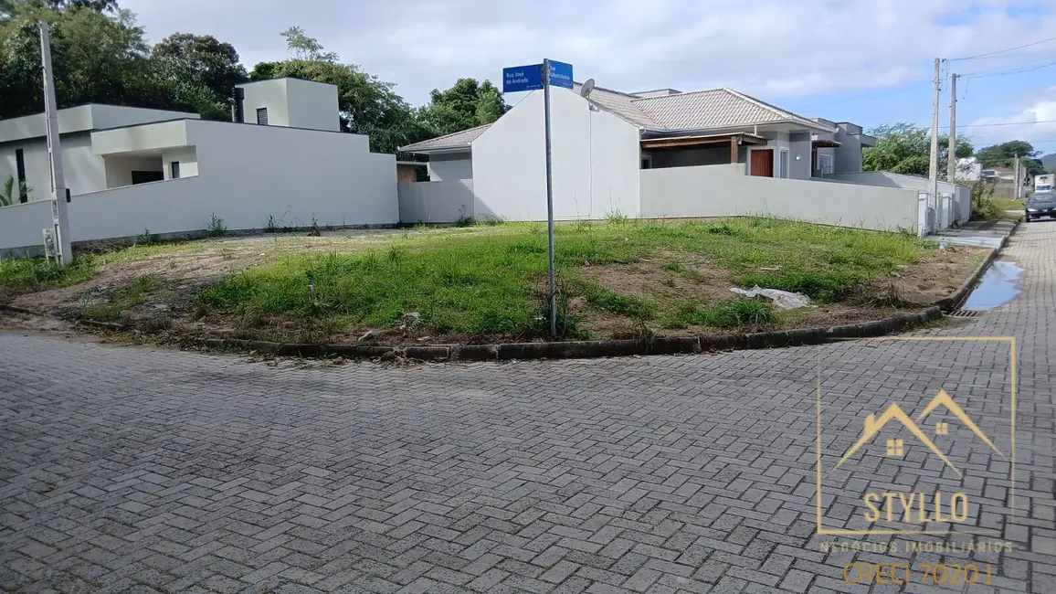 Foto 1 de Terreno / Lote à venda, 302m2 em Forquilhas, Sao Jose - SC
