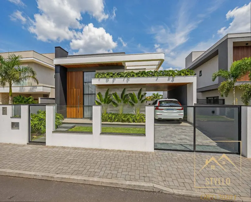 Foto 1 de Casa com 3 quartos à venda, 113m2 em Forquilhas, Sao Jose - SC