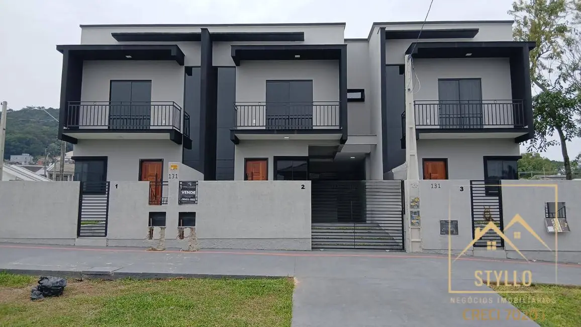 Sobrado com 2 quartos à venda, 105m2 em Sao Jose - SC - imagem 1 Foto 1 de Sobrado com 2 quartos à venda, 105m2 em Sao Jose - SC