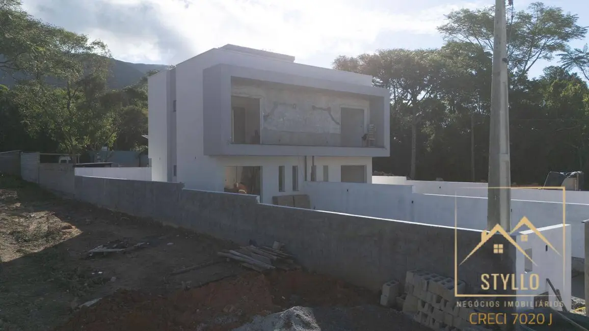 Foto 2 de Sobrado com 2 quartos à venda, 90m2 em Praia de Fora, Palhoca - SC