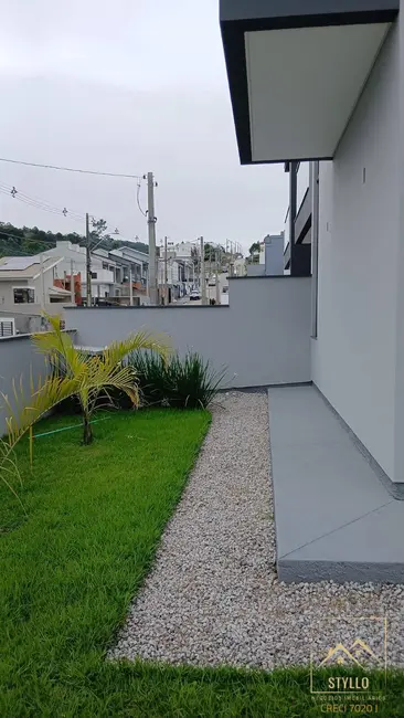 Sobrado com 3 quartos à venda, 124m2 em Potecas, Sao Jose - SC - imagem 8 Foto 8 de Sobrado com 3 quartos à venda, 124m2 em Potecas, Sao Jose - SC