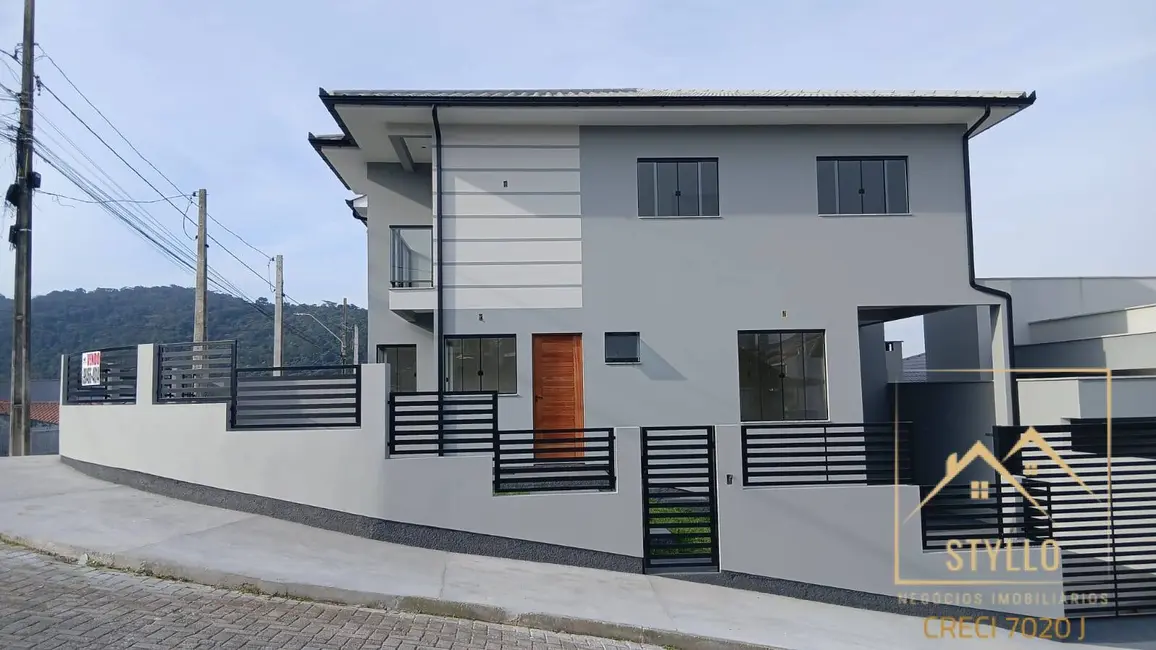 Sobrado com 2 quartos à venda e para alugar, 80m2 em Potecas, Sao Jose - SC - imagem 3 Foto 3 de Sobrado com 2 quartos à venda e para alugar, 80m2 em Potecas, Sao Jose - SC
