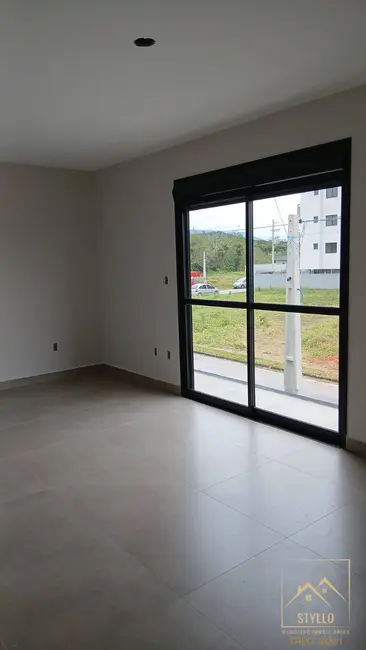 Sobrado com 3 quartos à venda, 163m2 em Sertão do Maruim, Sao Jose - SC - imagem 8 Foto 8 de Sobrado com 3 quartos à venda, 163m2 em Sertão do Maruim, Sao Jose - SC
