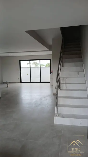 Sobrado com 3 quartos à venda, 163m2 em Sertão do Maruim, Sao Jose - SC - imagem 5 Foto 5 de Sobrado com 3 quartos à venda, 163m2 em Sertão do Maruim, Sao Jose - SC