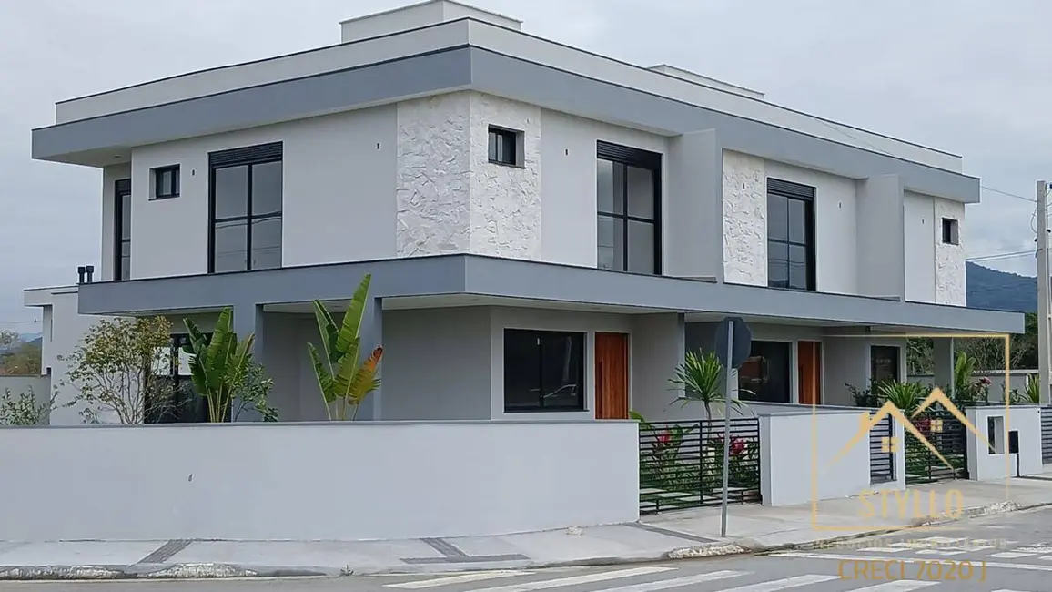 Sobrado com 3 quartos à venda, 163m2 em Sertão do Maruim, Sao Jose - SC - imagem 1 Foto 1 de Sobrado com 3 quartos à venda, 163m2 em Sertão do Maruim, Sao Jose - SC