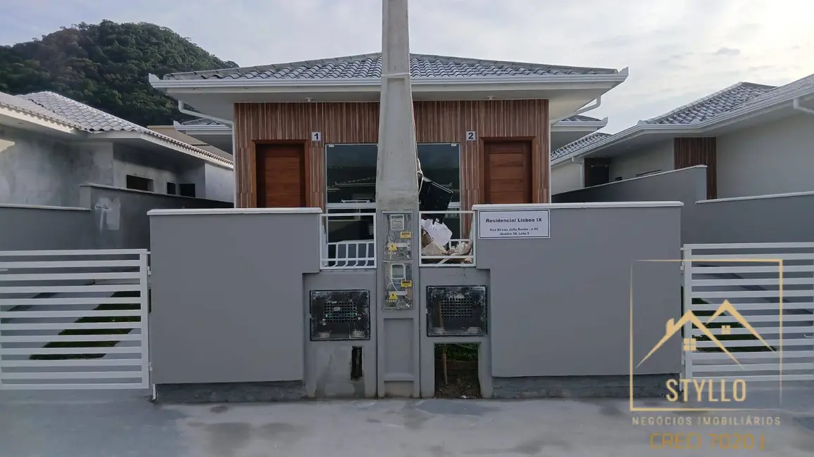 Foto 1 de Casa com 2 quartos à venda, 49m2 em Forquilhas, Sao Jose - SC