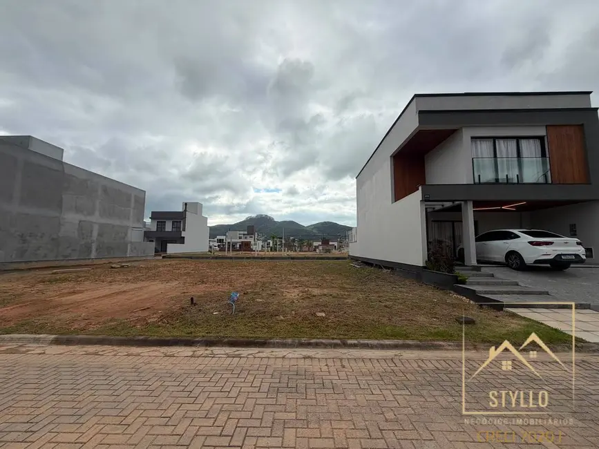 Foto 1 de Terreno / Lote à venda, 151m2 em Biguacu - SC