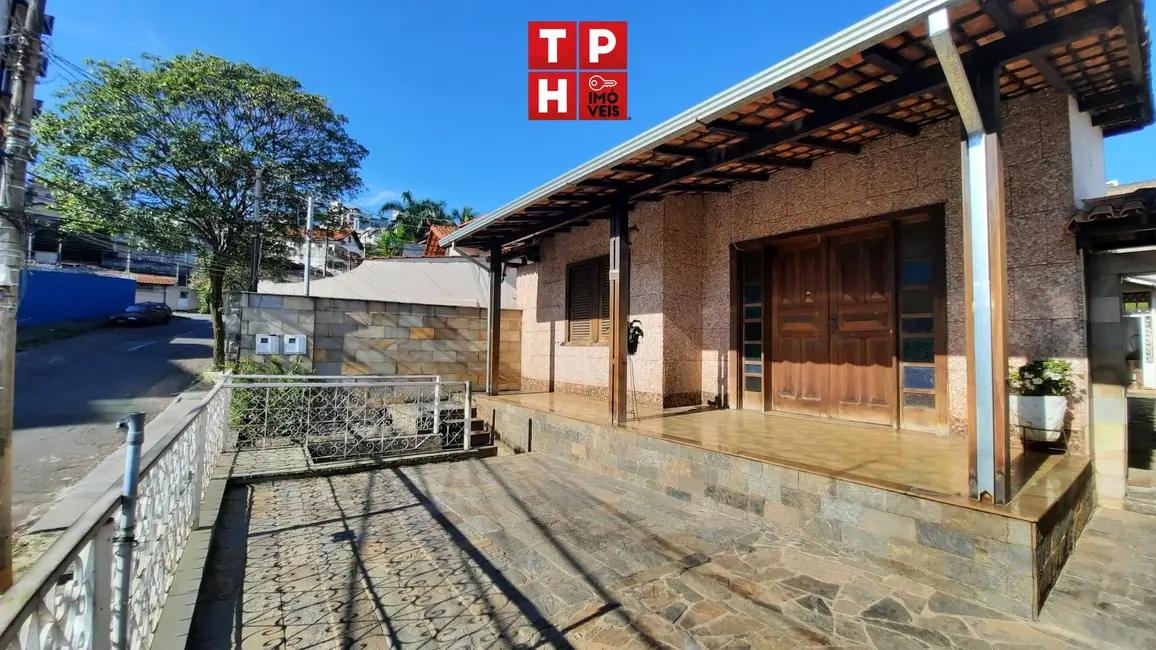 Foto 1 de Casa com 4 quartos à venda, 235m2 em Barreiro, Belo Horizonte - MG