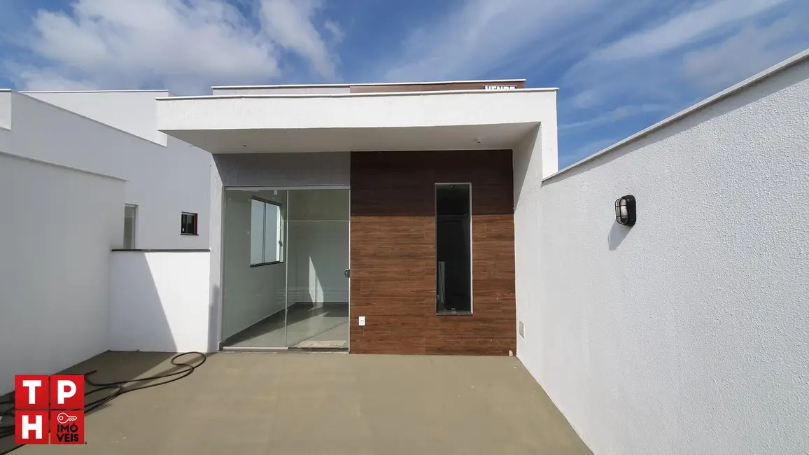 Foto 1 de Casa com 3 quartos à venda, 112m2 em Camargos, Ibirite - MG