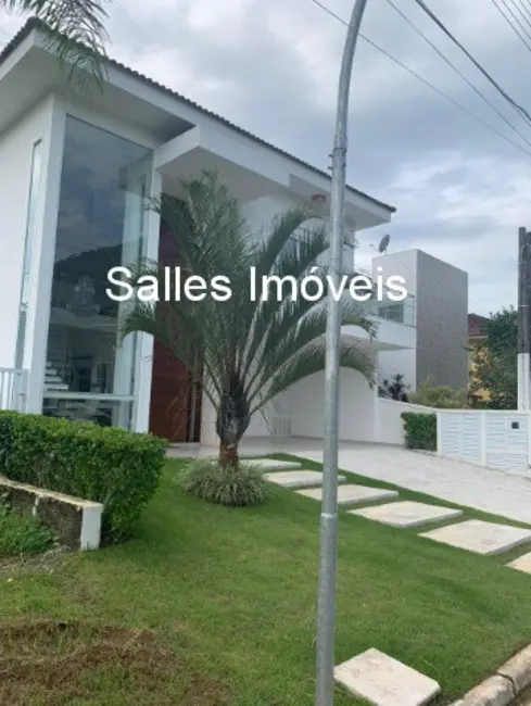 Foto 2 de Casa de Condomínio com 4 quartos à venda, 280m2 em Guaruja - SP
