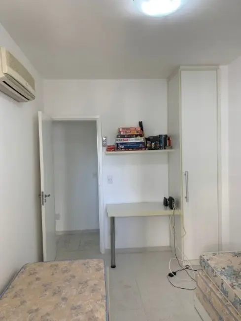 Foto 9 de Apartamento com 3 quartos à venda, 110m2 em Guaruja - SP