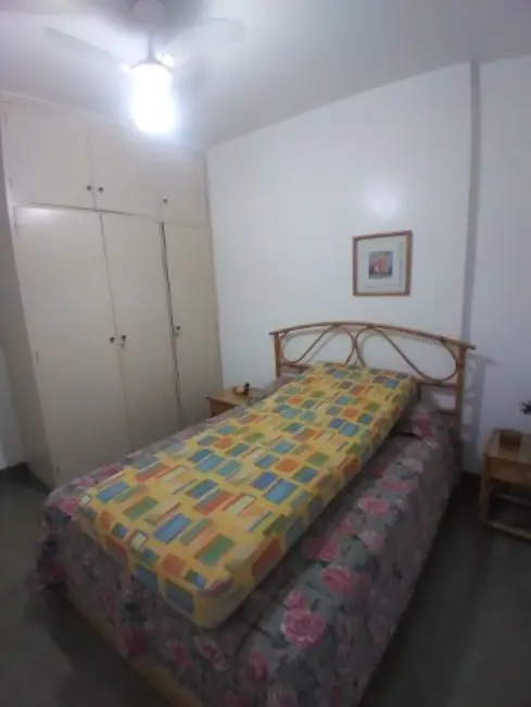 Foto 4 de Apartamento com 1 quarto à venda, 60m2 em Guaruja - SP