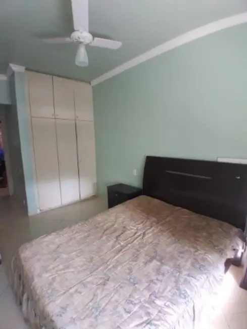 Foto 4 de Apartamento com 3 quartos à venda, 130m2 em Guaruja - SP