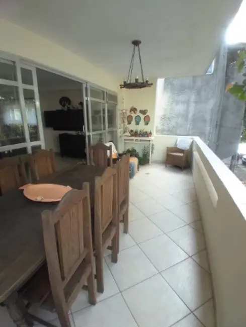 Foto 2 de Apartamento com 3 quartos para alugar, 109m2 em Pitangueiras, Guaruja - SP