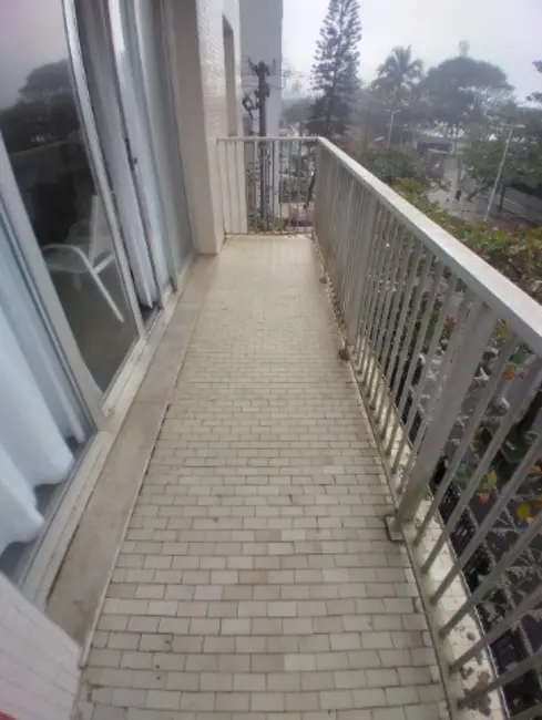 Foto 2 de Apartamento com 4 quartos para alugar, 210m2 em Guaruja - SP