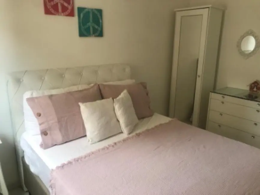 Apartamento com 3 quartos à venda, 135m2 em Guaruja - SP - imagem 4 Foto 4 de Apartamento com 3 quartos à venda, 135m2 em Guaruja - SP