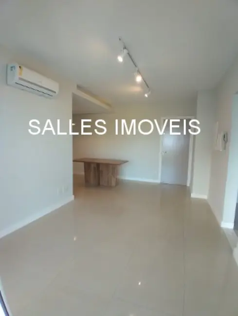 Apartamento com 2 quartos para alugar, 93m2 em Jardim Astúrias, Guaruja - SP - imagem 4 Foto 4 de Apartamento com 2 quartos para alugar, 93m2 em Jardim Astúrias, Guaruja - SP