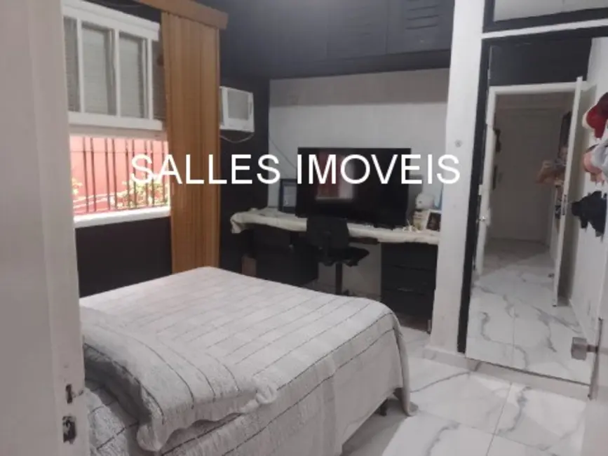 Foto 7 de Casa com 4 quartos à venda, 200m2 em Enseada, Guaruja - SP
