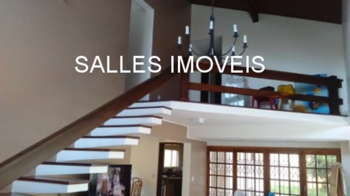 Casa com 5 quartos à venda, 240m2 em Jardim Virgínia, Guaruja - SP - imagem 5 Foto 5 de Casa com 5 quartos à venda, 240m2 em Jardim Virgínia, Guaruja - SP