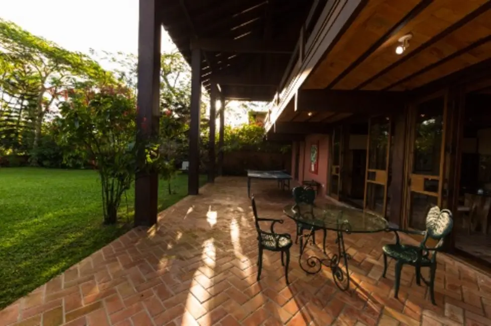 Casa de Condomínio com 4 quartos à venda, 576m2 em Guaruja - SP - imagem 5 Foto 5 de Casa de Condomínio com 4 quartos à venda, 576m2 em Guaruja - SP