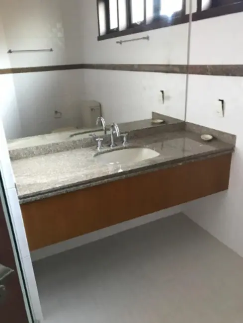 Casa de Condomínio com 3 quartos à venda, 220m2 em Enseada, Guaruja - SP - imagem 4 Foto 4 de Casa de Condomínio com 3 quartos à venda, 220m2 em Enseada, Guaruja - SP