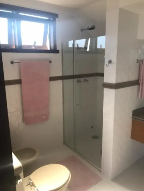 Casa de Condomínio com 3 quartos à venda, 220m2 em Enseada, Guaruja - SP - imagem 7 Foto 7 de Casa de Condomínio com 3 quartos à venda, 220m2 em Enseada, Guaruja - SP
