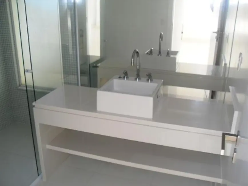 Casa de Condomínio com 4 quartos à venda, 330m2 em Guaruja - SP - imagem 5 Foto 5 de Casa de Condomínio com 4 quartos à venda, 330m2 em Guaruja - SP