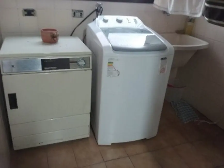 Apartamento com 3 quartos à venda, 120m2 em Pitangueiras, Guaruja - SP - imagem 3 Foto 3 de Apartamento com 3 quartos à venda, 120m2 em Pitangueiras, Guaruja - SP