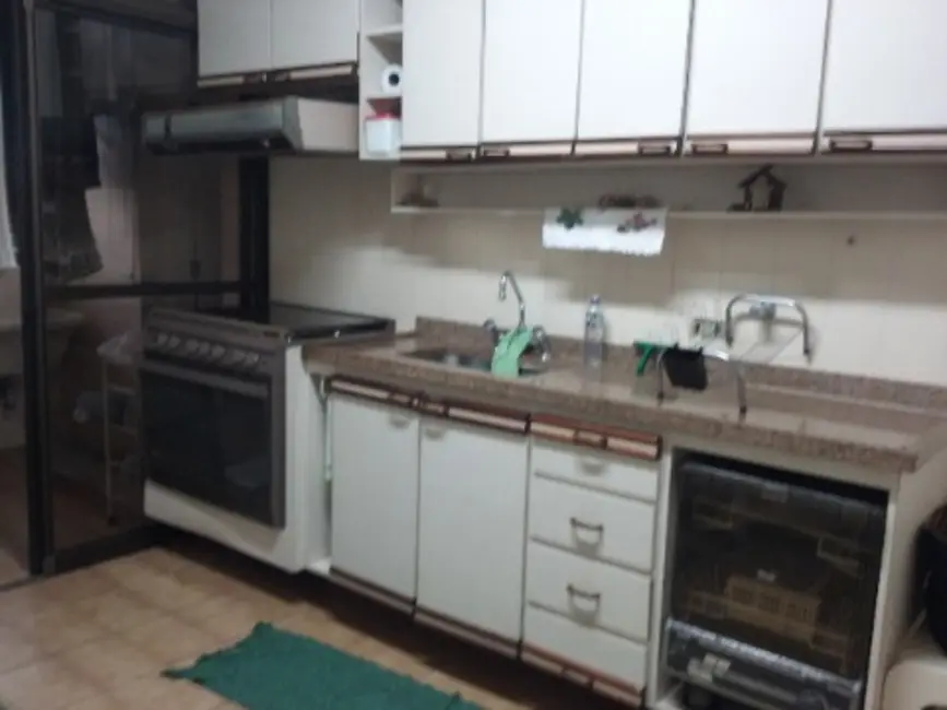 Apartamento com 3 quartos à venda, 120m2 em Pitangueiras, Guaruja - SP - imagem 6 Foto 6 de Apartamento com 3 quartos à venda, 120m2 em Pitangueiras, Guaruja - SP