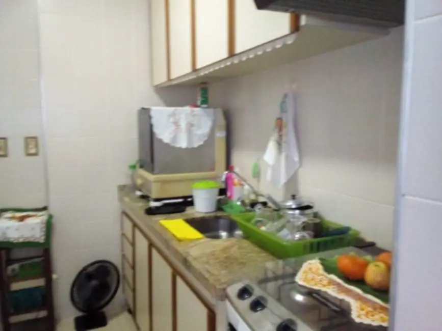 Foto 8 de Apartamento com 2 quartos à venda, 70m2 em Jardim Las Palmas, Guaruja - SP