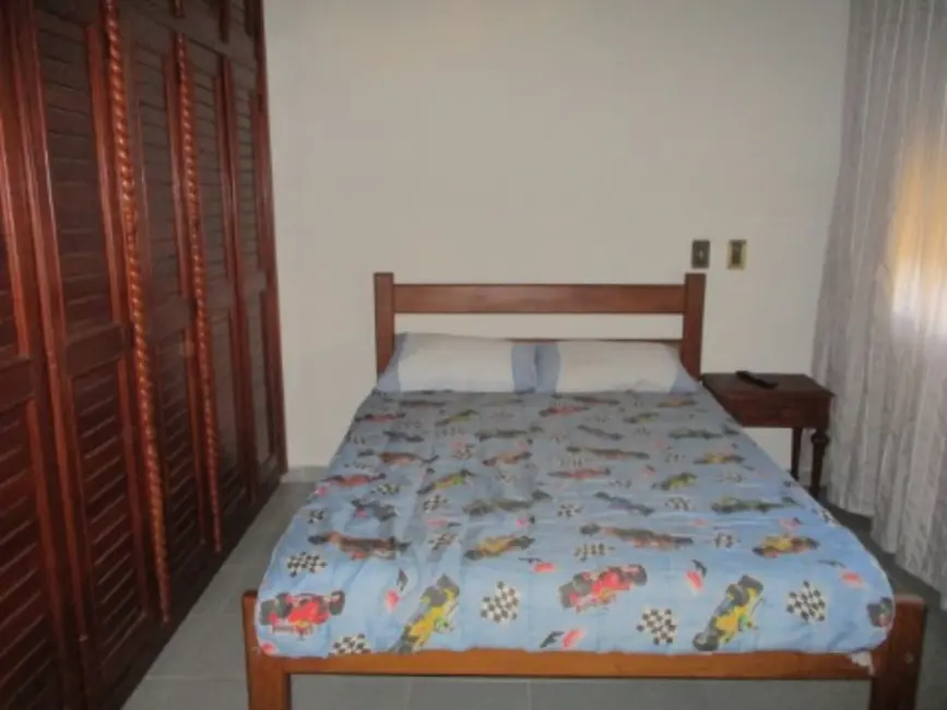 Foto 8 de Apartamento com 4 quartos para alugar, 180m2 em Guaruja - SP