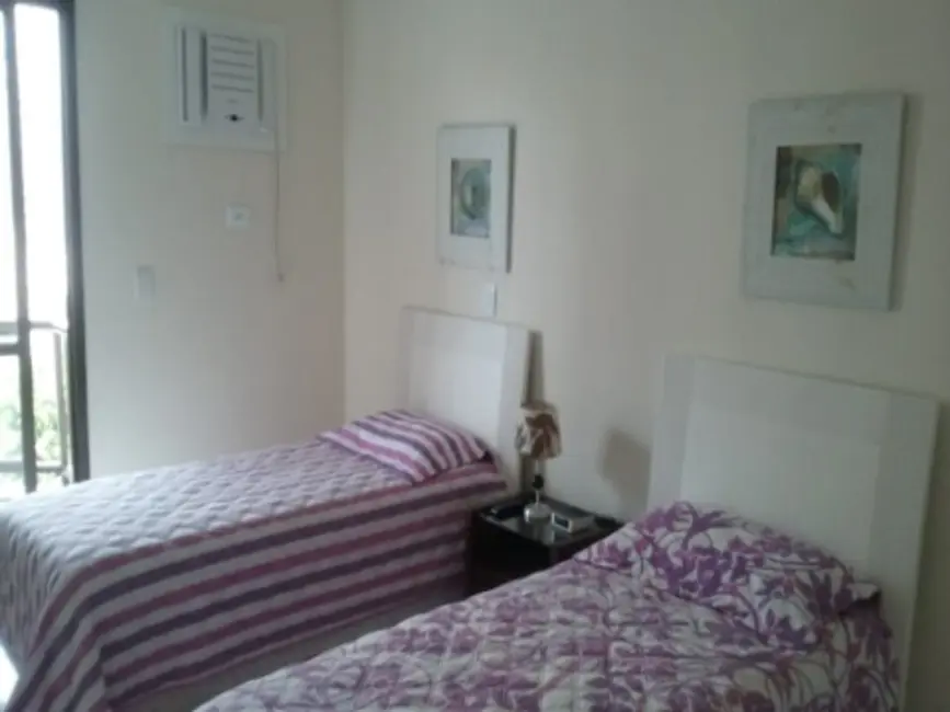 Foto 6 de Apartamento com 3 quartos à venda, 214m2 em Jardim Las Palmas, Guaruja - SP