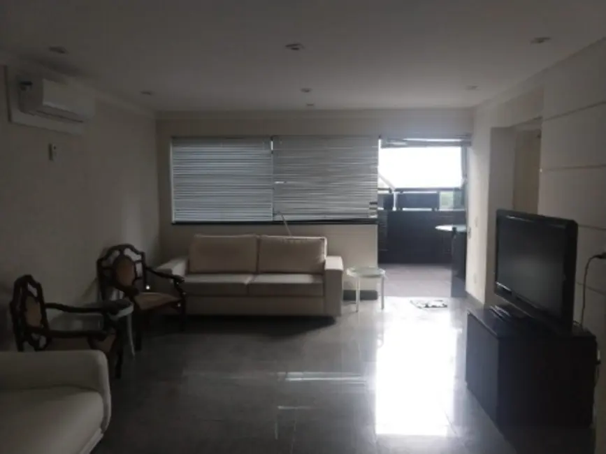 Apartamento com 5 quartos à venda, 200m2 em Pitangueiras, Guaruja - SP - imagem 4 Foto 4 de Apartamento com 5 quartos à venda, 200m2 em Pitangueiras, Guaruja - SP