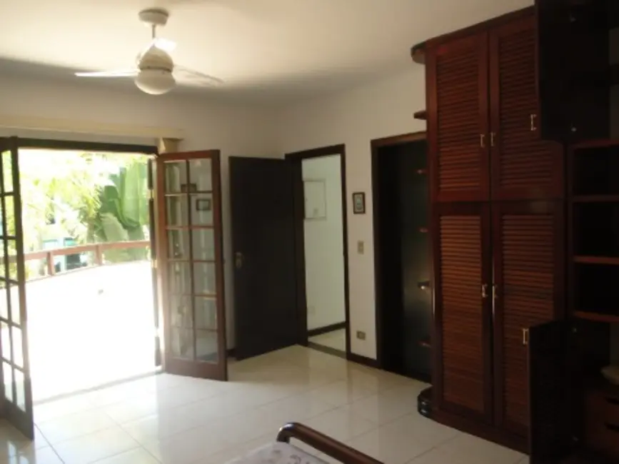 Casa de Condomínio com 5 quartos à venda, 300m2 em Guaruja - SP - imagem 9 Foto 9 de Casa de Condomínio com 5 quartos à venda, 300m2 em Guaruja - SP