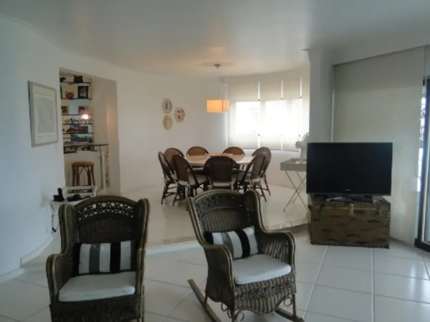 Foto 5 de Apartamento com 5 quartos à venda, 224m2 em Enseada, Guaruja - SP