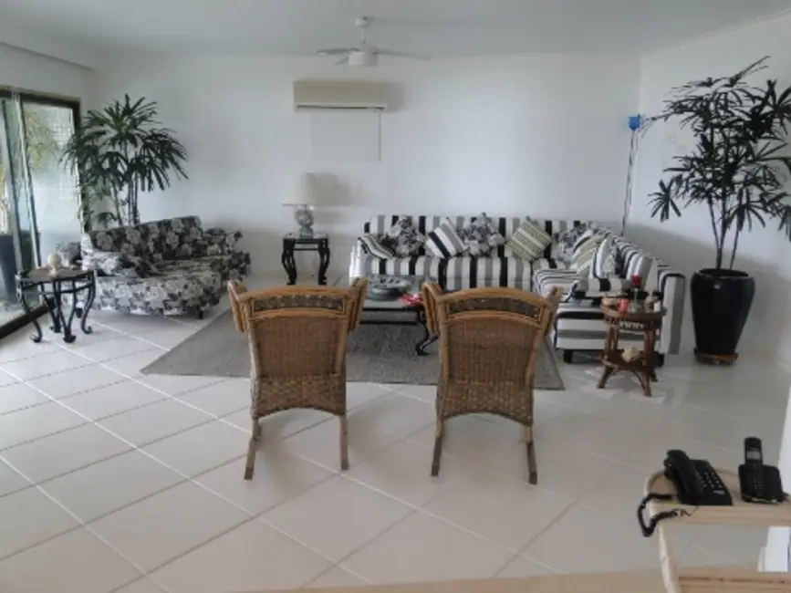 Foto 3 de Apartamento com 5 quartos à venda, 224m2 em Enseada, Guaruja - SP