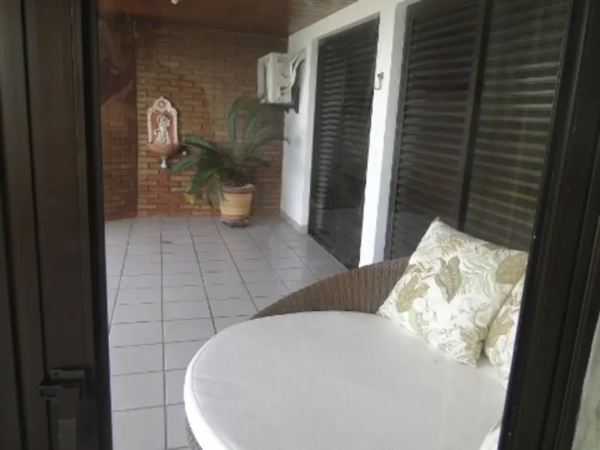 Apartamento com 3 quartos à venda, 168m2 em Guaruja - SP - imagem 6 Foto 6 de Apartamento com 3 quartos à venda, 168m2 em Guaruja - SP