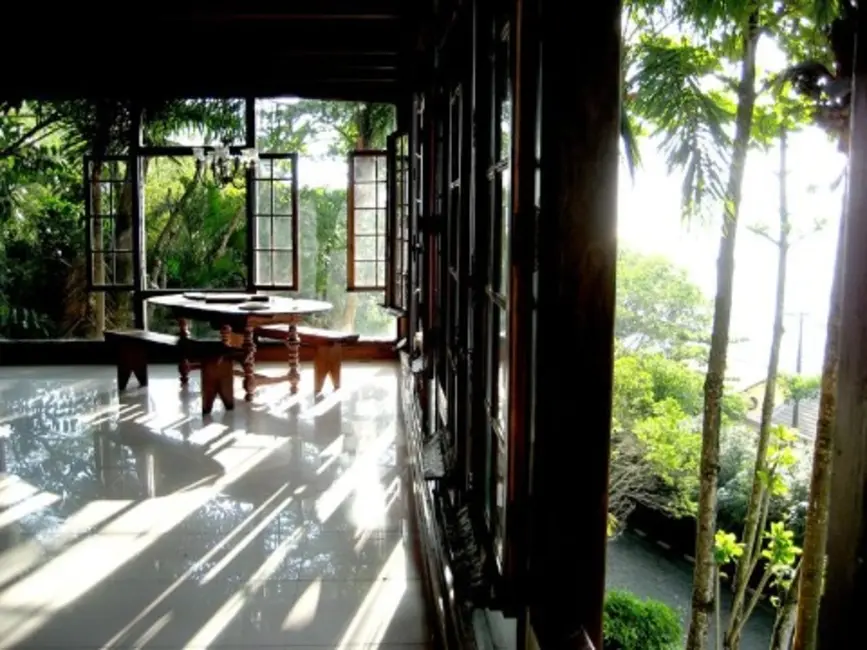 Casa de Condomínio com 4 quartos à venda, 360m2 em Enseada, Guaruja - SP - imagem 4 Foto 4 de Casa de Condomínio com 4 quartos à venda, 360m2 em Enseada, Guaruja - SP