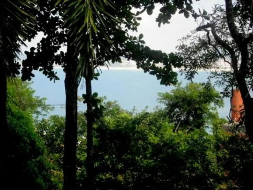 Casa de Condomínio com 4 quartos à venda, 360m2 em Enseada, Guaruja - SP - imagem 6 Foto 6 de Casa de Condomínio com 4 quartos à venda, 360m2 em Enseada, Guaruja - SP