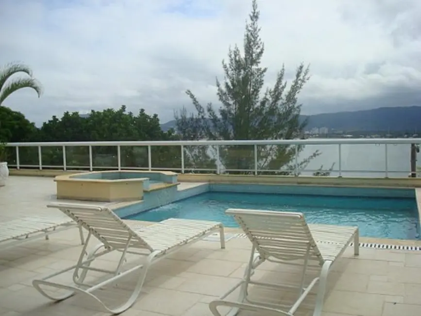 Casa de Condomínio com 4 quartos à venda, 1000m2 em Enseada, Guaruja - SP - imagem 5 Foto 5 de Casa de Condomínio com 4 quartos à venda, 1000m2 em Enseada, Guaruja - SP