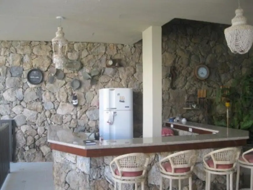 Casa de Condomínio com 5 quartos à venda, 1200m2 em Enseada, Guaruja - SP - imagem 4 Foto 4 de Casa de Condomínio com 5 quartos à venda, 1200m2 em Enseada, Guaruja - SP