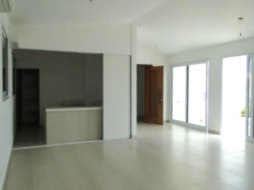 Casa de Condomínio com 4 quartos à venda, 400m2 em Enseada, Guaruja - SP - imagem 5 Foto 5 de Casa de Condomínio com 4 quartos à venda, 400m2 em Enseada, Guaruja - SP