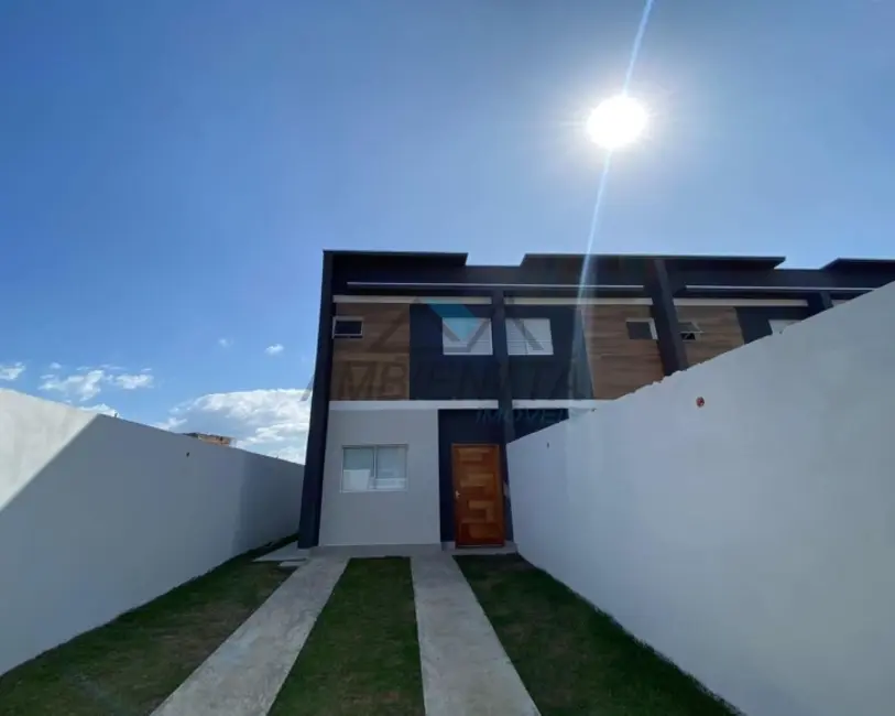 Foto 1 de Sobrado com 2 quartos à venda, 70m2 em Parque Balneário Maria Helena, Caraguatatuba - SP