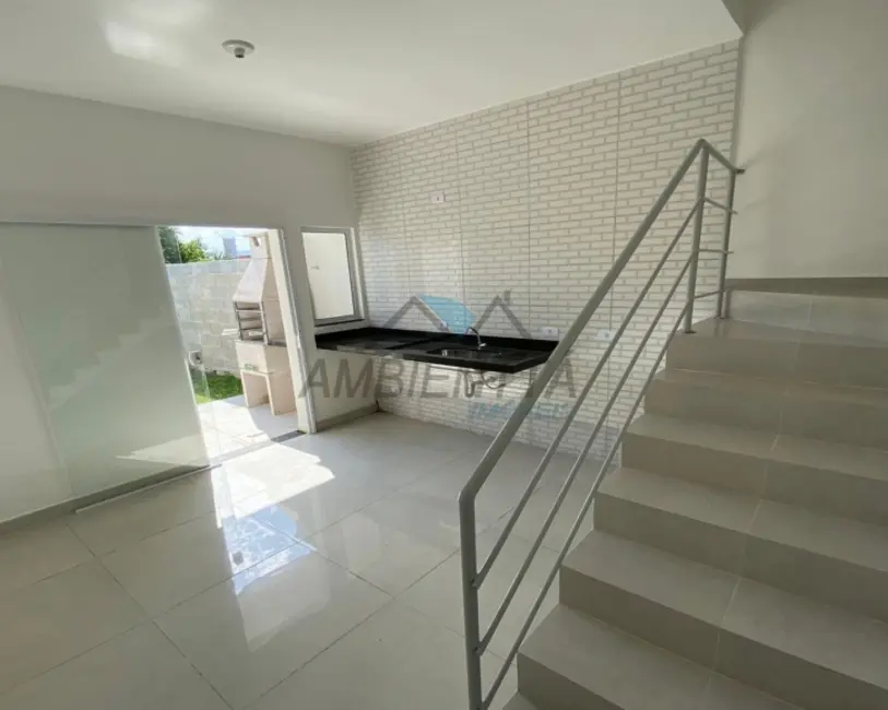 Foto 3 de Sobrado com 2 quartos à venda, 70m2 em Parque Balneário Maria Helena, Caraguatatuba - SP