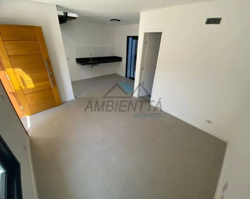 Foto 2 de Sobrado com 2 quartos à venda, 82m2 em Cidade Jardim, Caraguatatuba - SP