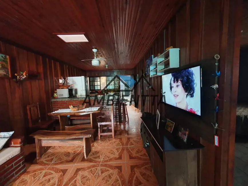 Foto 3 de Casa com 3 quartos à venda, 100m2 em Travessão, Caraguatatuba - SP