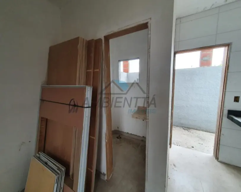 Sobrado com 2 quartos à venda, 94m2 em Balneário dos Golfinhos, Caraguatatuba - SP - imagem 4 Foto 4 de Sobrado com 2 quartos à venda, 94m2 em Balneário dos Golfinhos, Caraguatatuba - SP